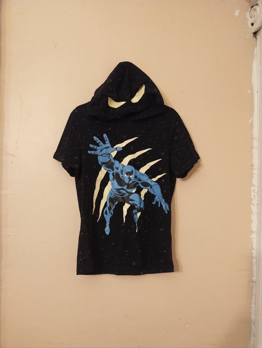 Marvel Black‎ Panther Boys sz 10 short Sleeve Shirt With hooded eyes black